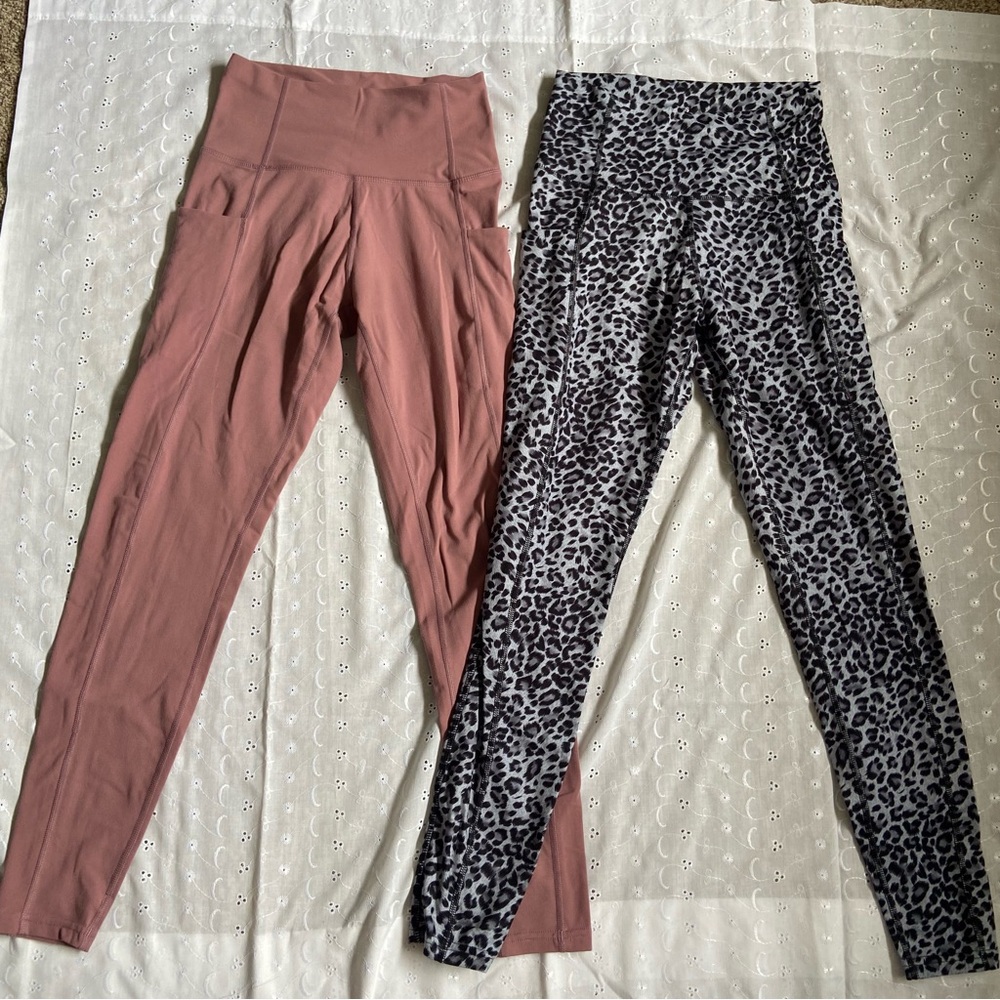Amazon Women's Pink and Leopard Leggings Set
